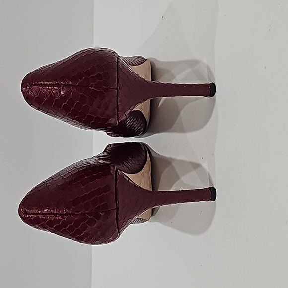 Cole Haan Vandam Pumps Burgundy Sneak Skin Emboss Size 7.5 round toe - Picture 12 of 14